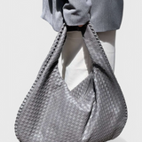 Torba za rame s metalnim detaljima