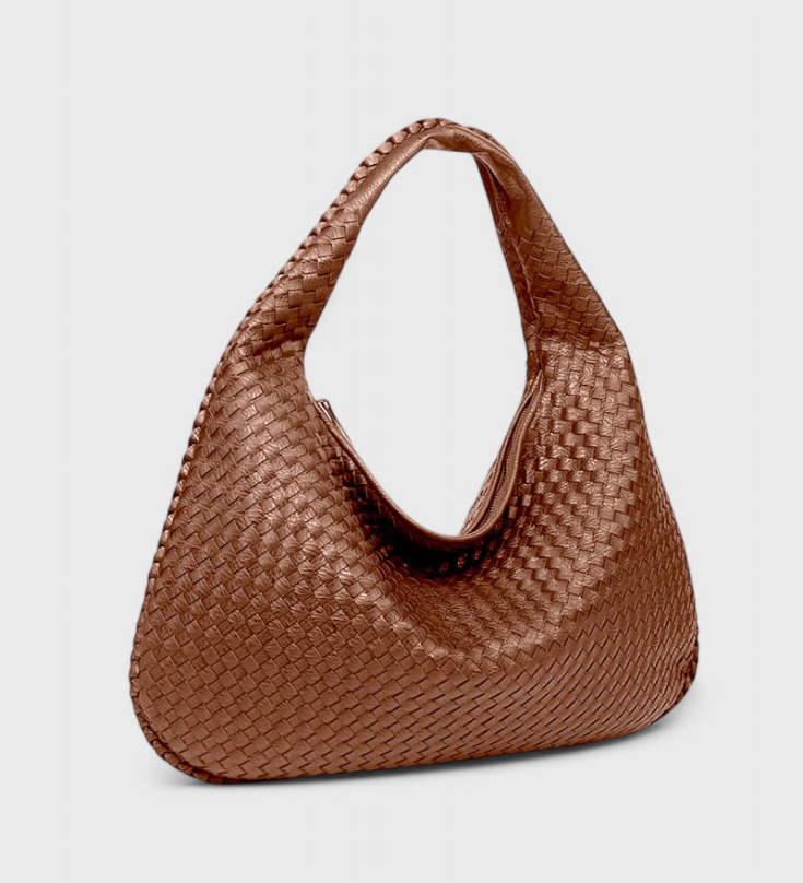 Torba za rame s metalnim detaljima
