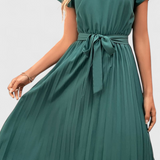 Elegantna Midi Haljina od Lagane Tkanine s Fluidnim Krojem